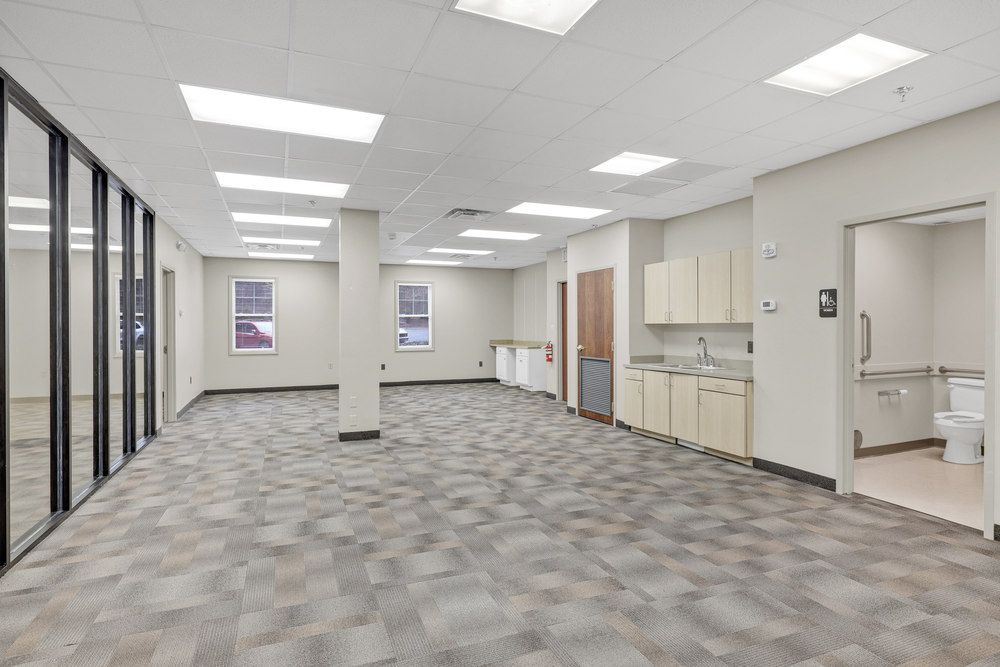 Cross Park Center: 9123 - 9131 Cross Park Drive, Knoxville, TN 37923